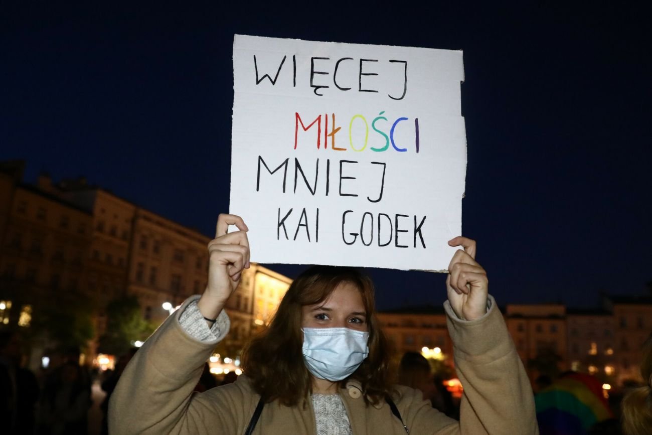 Protest przeciwko homofobicznemu projektowi "Stop LGBT" Kai Godek.