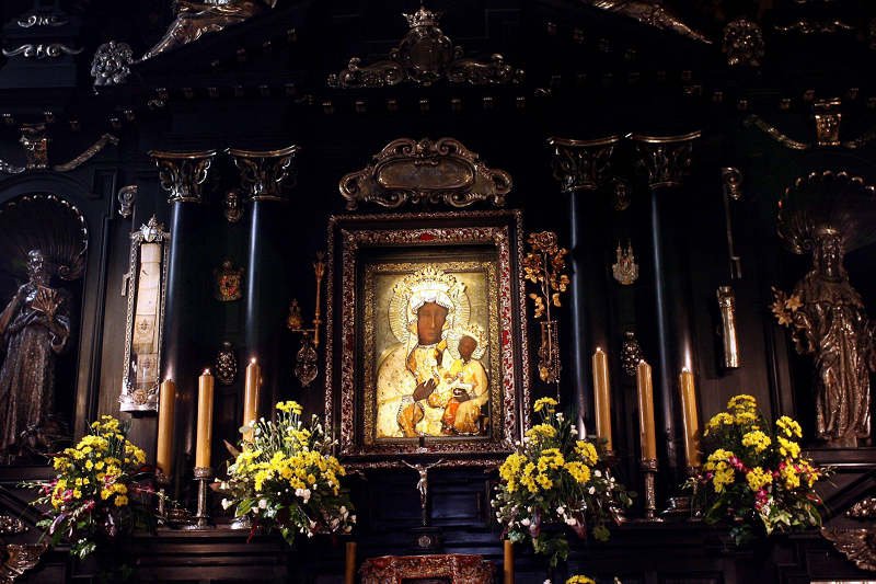 Policja zatrzymała mężczyznę, który chciał zniszczyć obraz Matki Boskiej Częstochowskiej