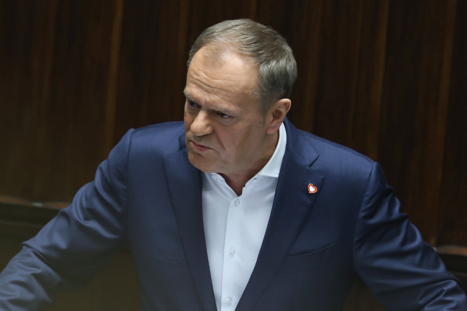 Sejm przyjął antyazylowe prawo. Tusk dodał wymowny wpis