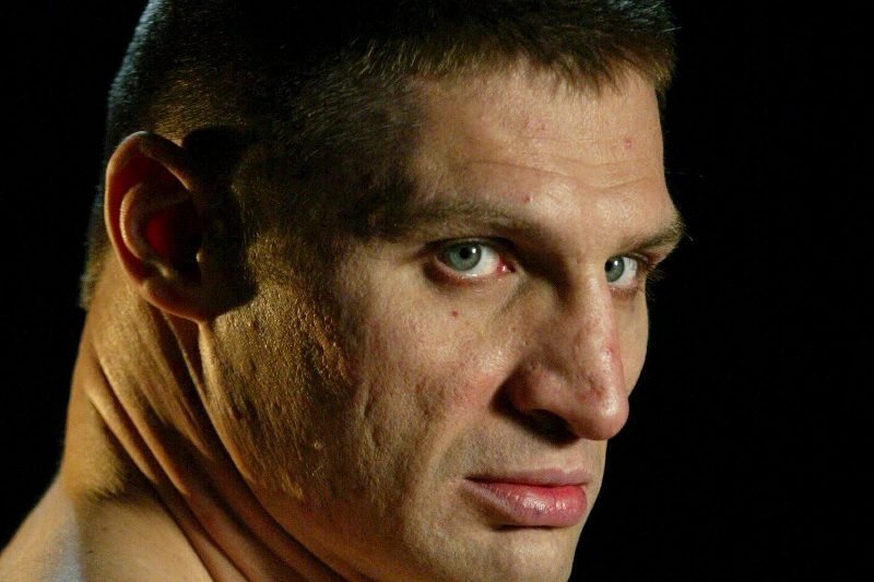 Zdaniem byłego trenera Gołoty, Wiesława Rudkowskiego, Andrzej już dawno powinien zakończyć zawodową karierę