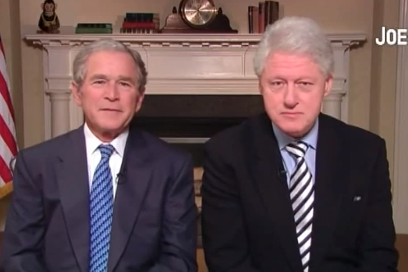 Emerytowani prezydenci George W. Bush i Bill Clinton są dobrymi kolegami