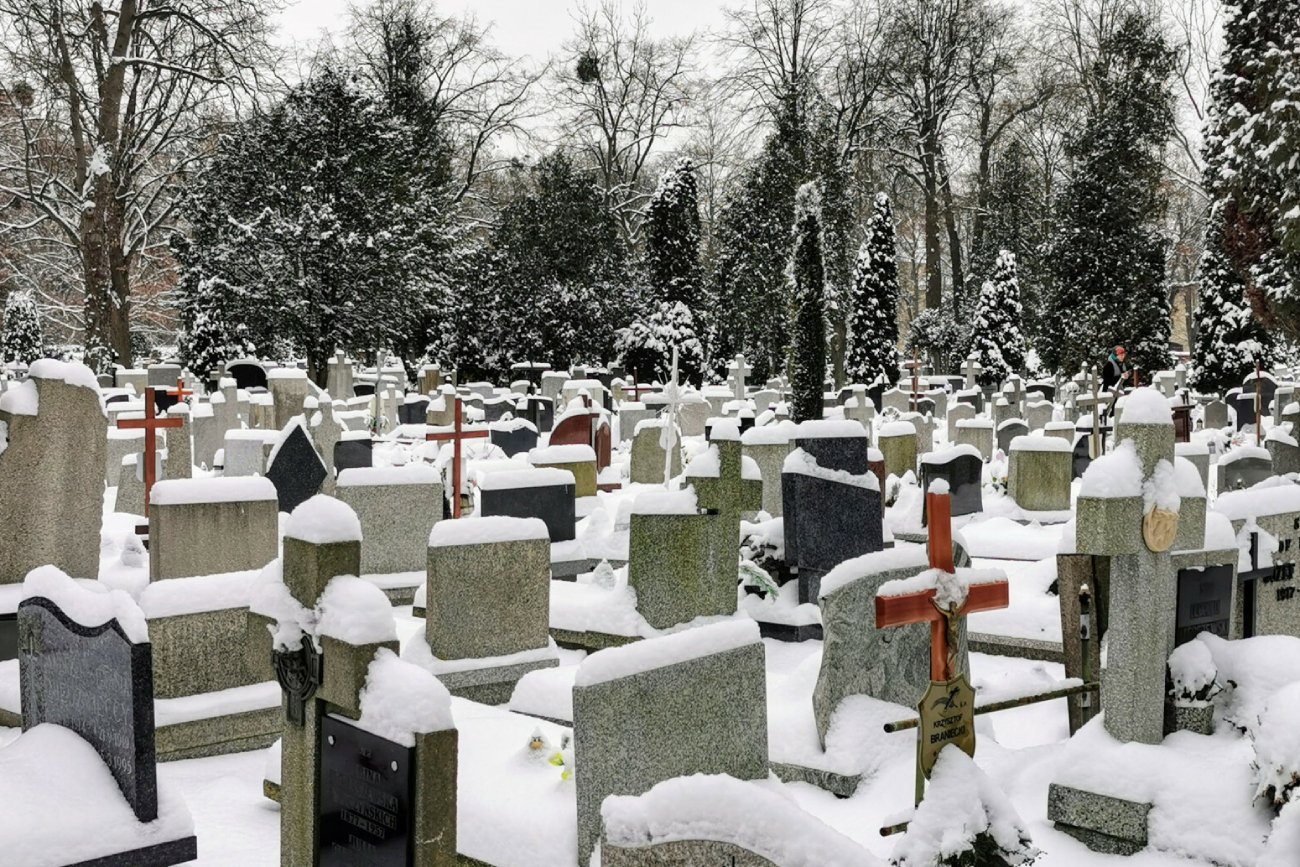 Pogrzeb 14-latki z Andrychowa jest emitowany na żywo.  Internet krytykuje