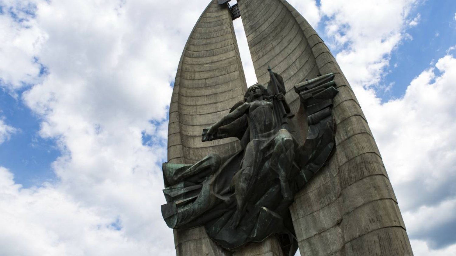 Radni PiS chcą zdemontować pomnik-wizytówkę Rzeszowa. Działka zakonu