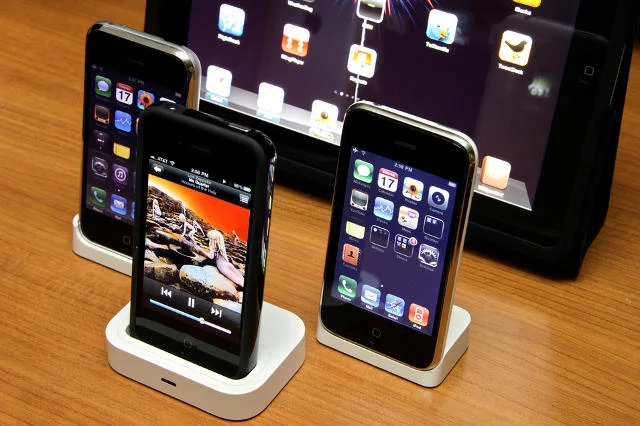 Apple zarabia na iPhone'ach ogromne pieniądze