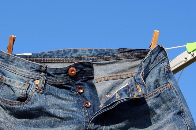 Dżinsy, według dyrektora generalnego Levis'a, należy prać raz do roku, a najlepiej wcale.