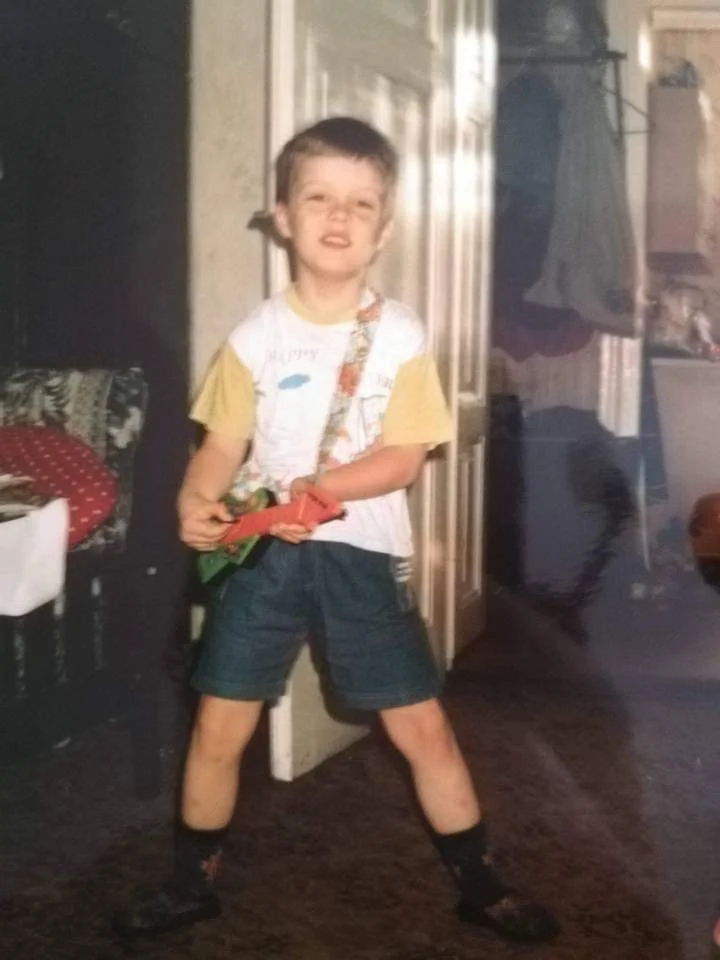 Syn Stanisławy Kuzio-Podruckiej, samodzielnej mamy ze Zgorzelca, ma już 19 lat. Tu na zdjęciu z dzieciństwa.