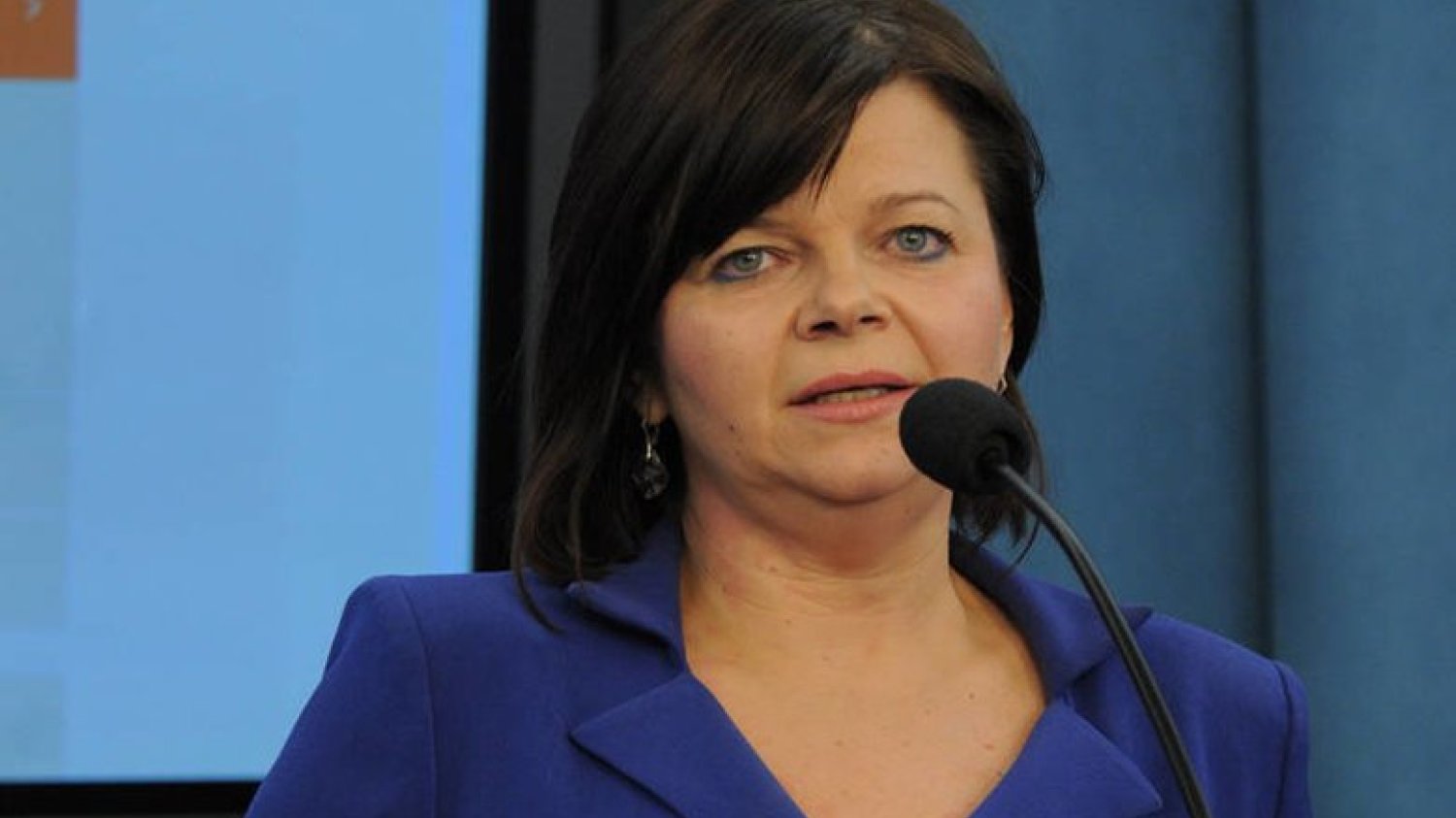Posłanka PO Izabela Leszczyna, była wiceminister finansów odpowiada PiS na zarzuty ws. wyłudzeń VAT