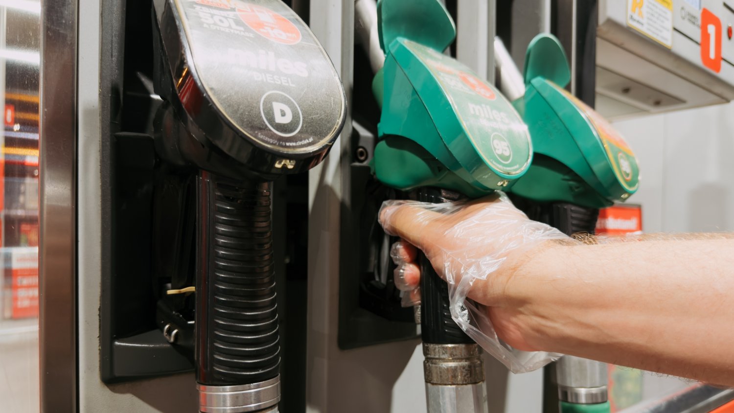 Szok na stacjach od poniedziałku. Diesel przebije barierę bólu, benzyna ostro w górę