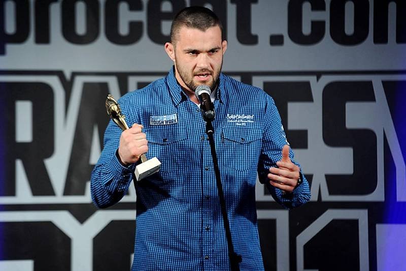 Michał Materla - wielka nadzieja polskiego MMA. Przed ostatnią walką ciężko chorował, a wygrał ją po 20 sekundach.