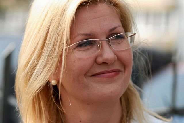 Posłanka PiS Iwona Arent miała powiedzieć do dziennikarza "Gazety Wyborczej" Pawła Wrońskiego: "Gościu uważaj bo się doigrasz!"