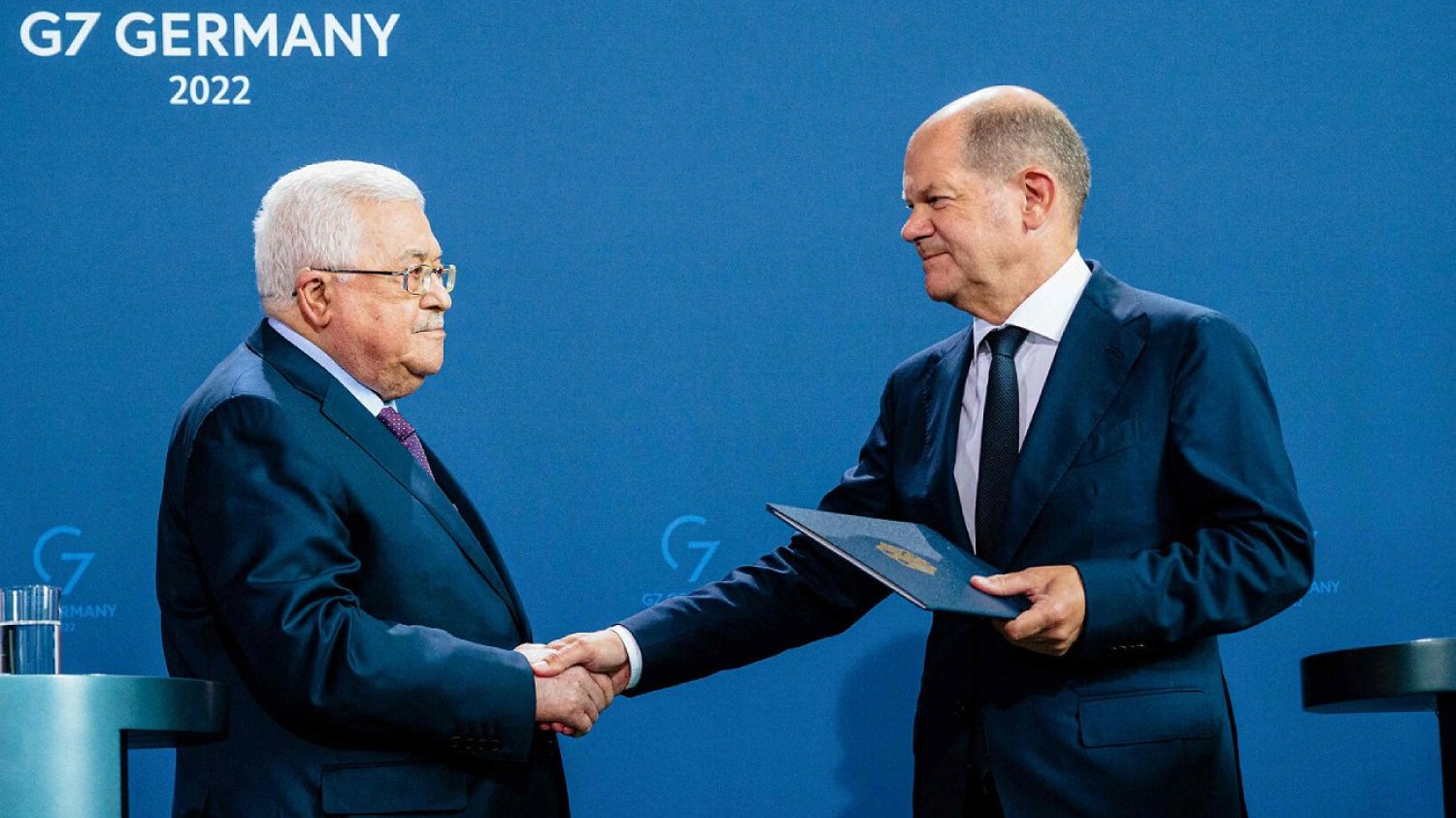 Konferencja kanclerza Niemiec Olafa Scholza i prezydenta Palestyny Mahmuda Abbasa.
