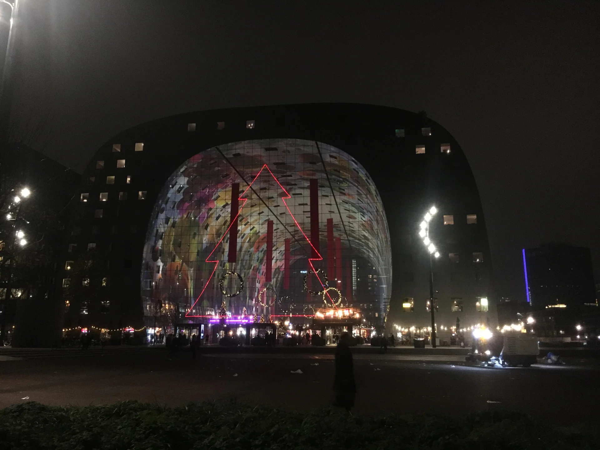 Markthal nocą.