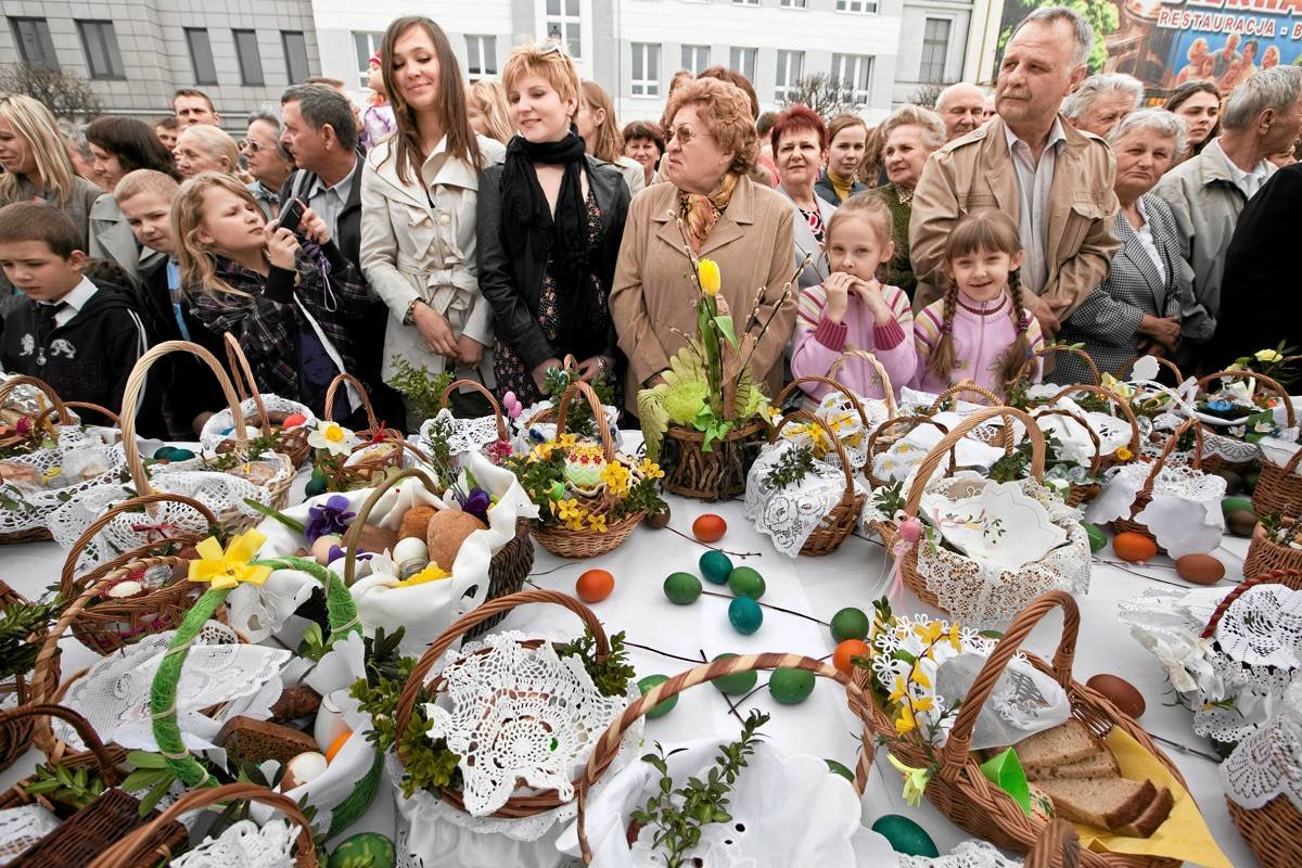 Kwiecień 2011, Białystok. Święcenie pokarmów wielkanocnych.