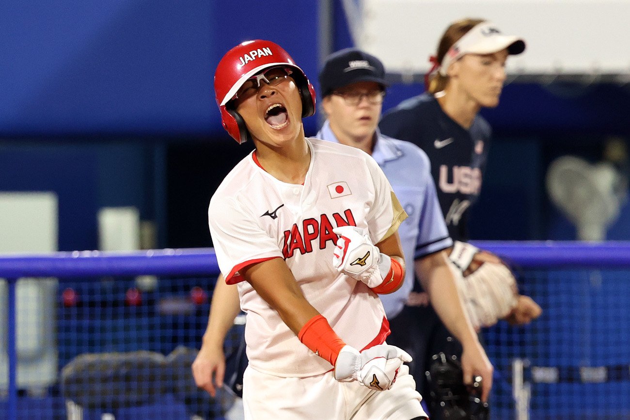 Japonki sięgnęły po złote medale w softballu. Wygrały u siebie, dając mnóstwo radości gospodarzom