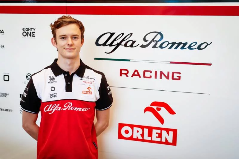 Ilott to członek Akademii Ferrari. Callum Ilott kierowcą Alfa Romeo Racing ORLEN. Nowy konkurent Roberta Kubicy.