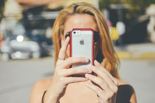 Apple odzyskuje odpowiedzialnie – w zeszłym roku ze starego sprzętu wydobyło tony niklu, miedzi czy złota.