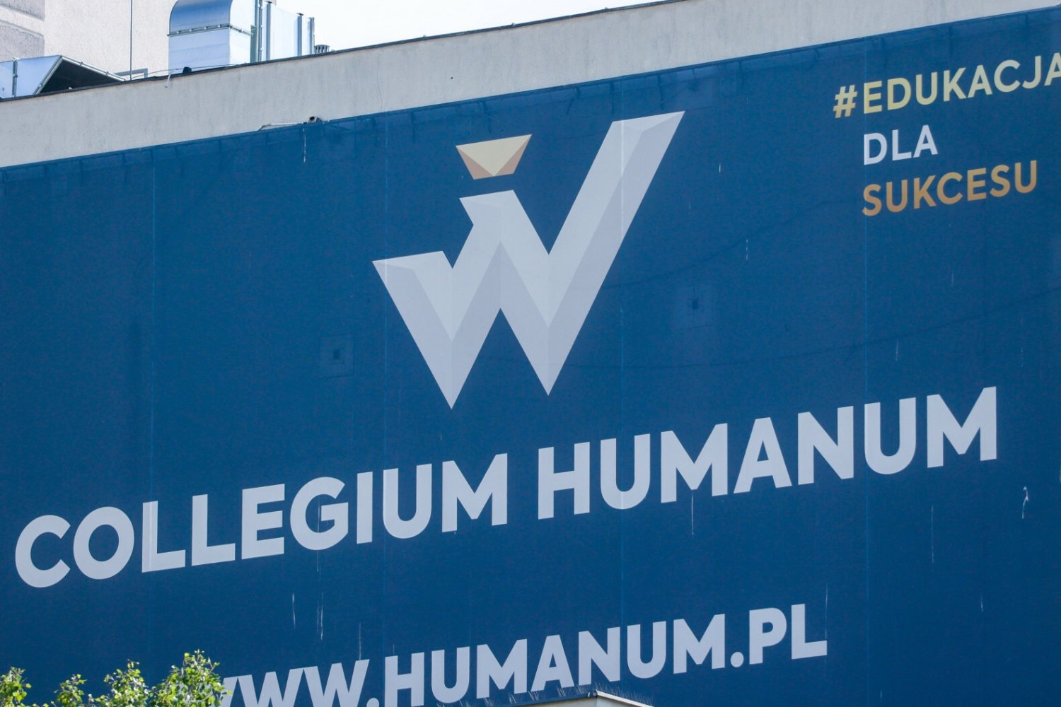 Afera z Collegium Humanum. Co z dyplomami tej uczelni?