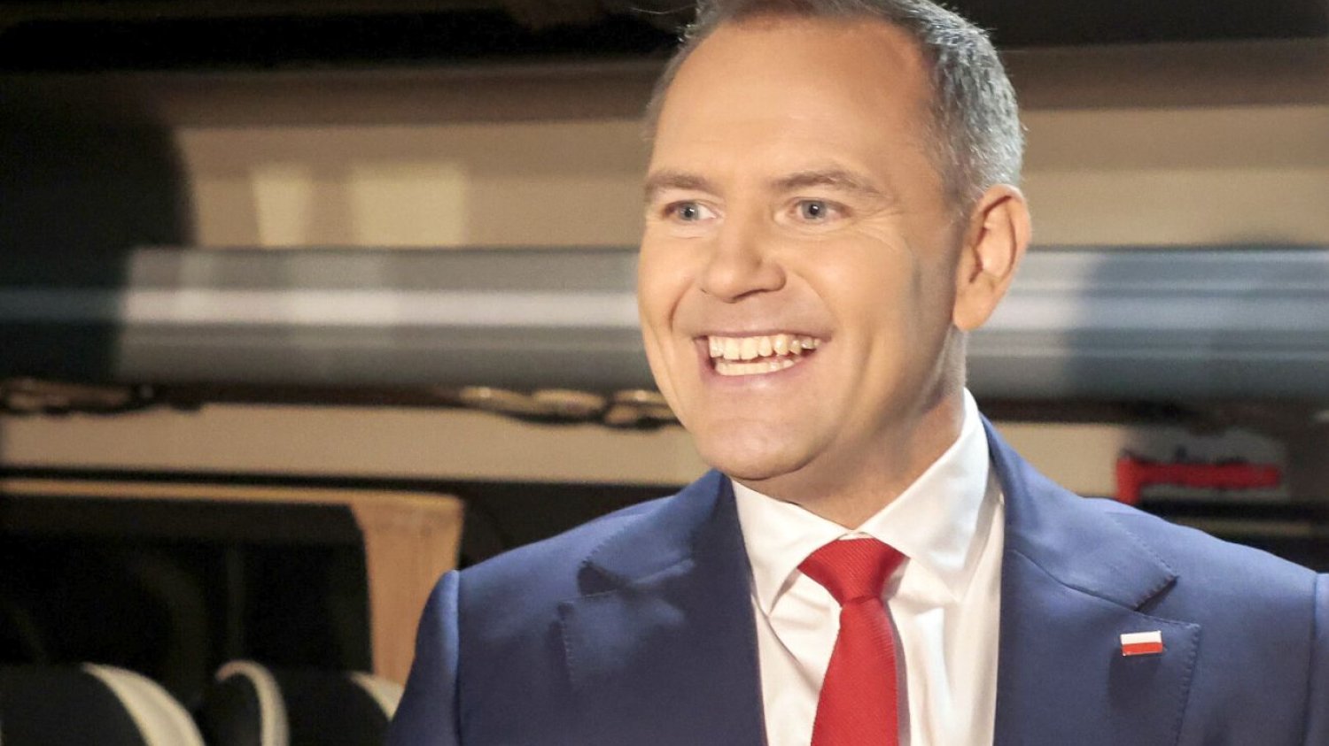 Karol Nawrocki dostał wsparcie od kandydata na prezydenta rumuńskiej skrajnej prawicy, George'a Simiona Karol Nawrocki dostał wsparcie od kandydata na prezydenta rumuńskiej skrajnej prawicy, George'a Simiona