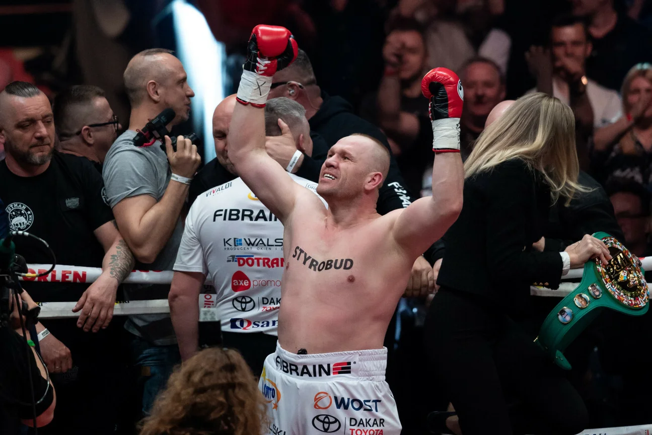 Łukasz Różański mistrzem świata w boksie. Polak zdobył prestiżowy tytuł Łukasz Różański mistrzem świata w boksie. Polak zdobył prestiżowy tytuł