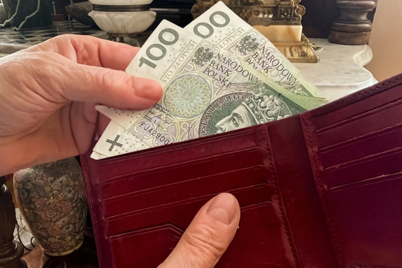 Ile pieniędzy trzymać w domu? To kwestia bezpieczeństwa