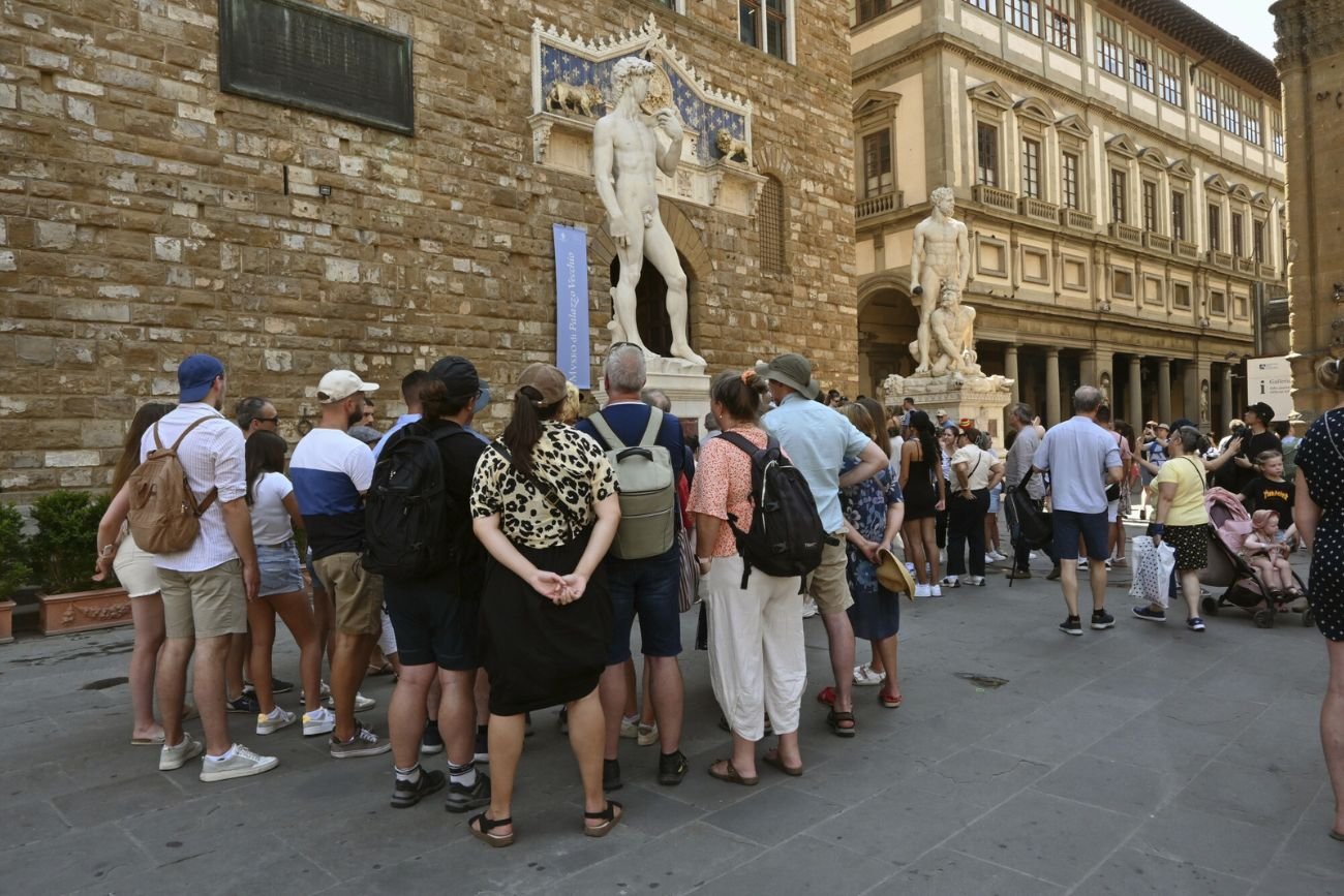 Nowe zasady wynajmu mieszkań dla turystów we Włoszech Florencja chce zmniejszyć problem wynajmu krótkoterminowego