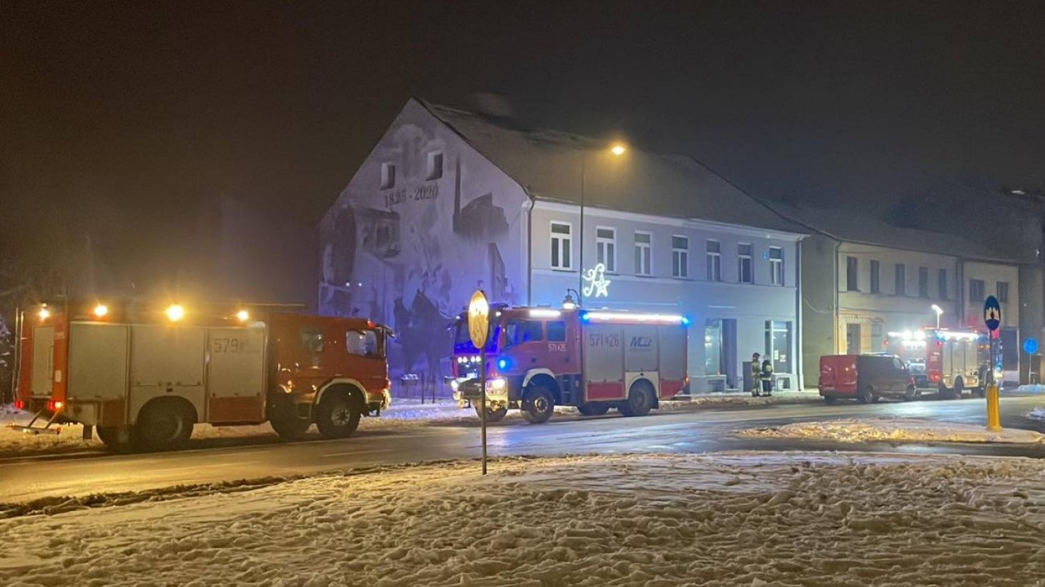 Zduńska Wola – pożar w kamienicy. Dzieci w szpitalu