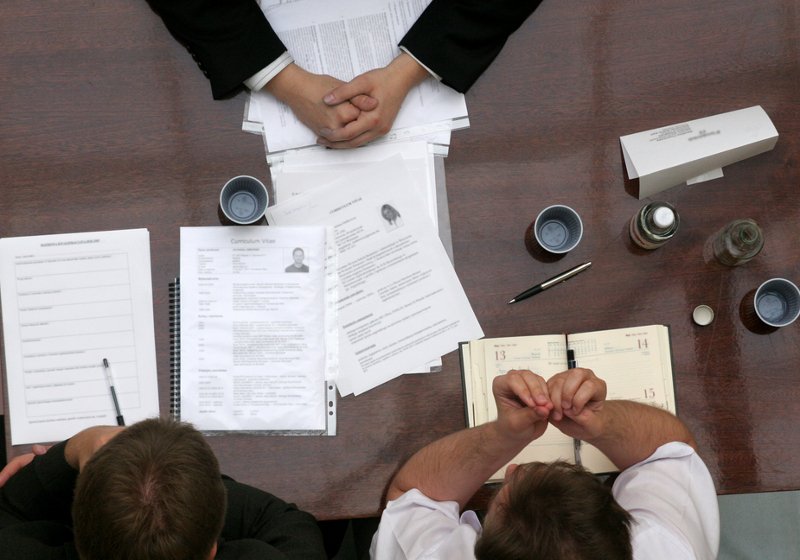 Kiedy pracownicy skaczą dobie do oczu - dzwoni się właśnie po nich.