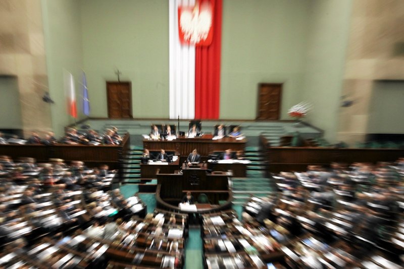 Posłowie podczas głosowania nad zaostrzeniem ustawy aborcyjnej.