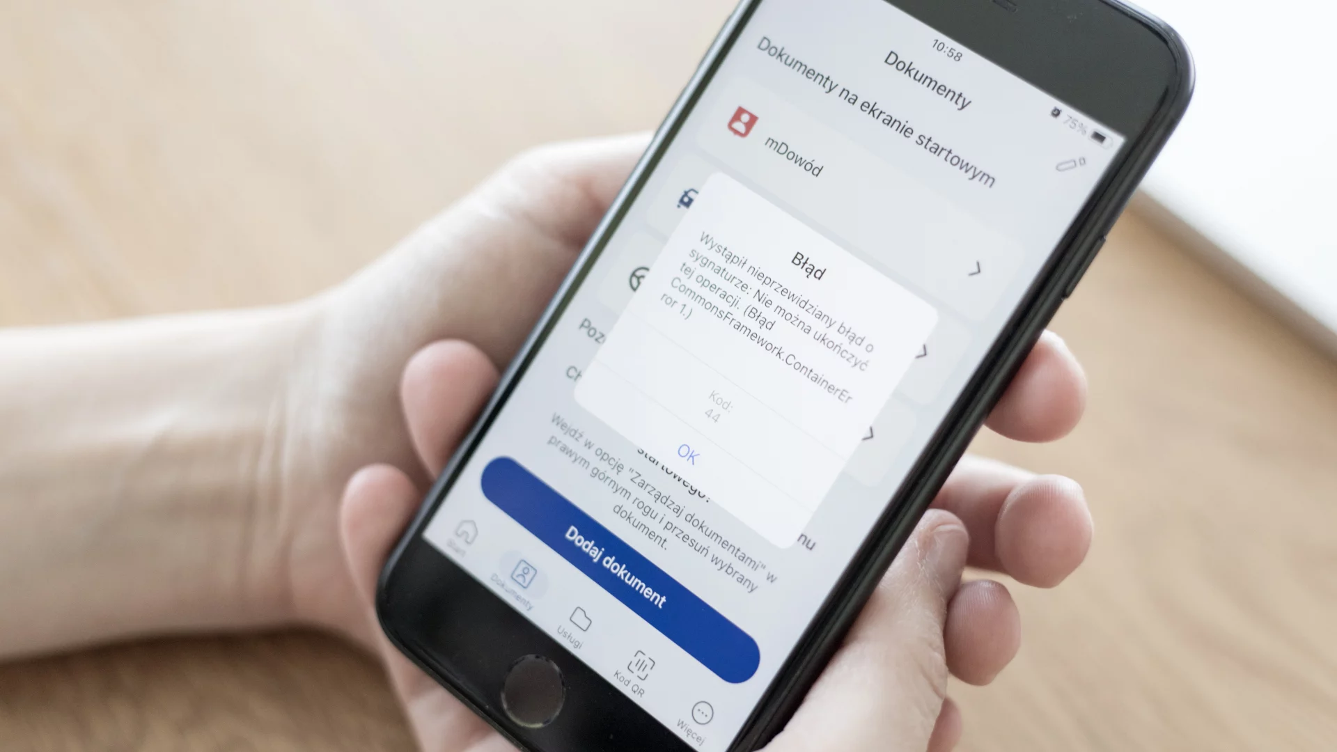 Perfidne oszustwo "na infolinię". Przestępcy podszywają się pod polski rząd