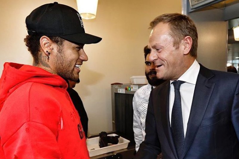 Donald Tusk spotkał się w Paryżu nie tylko z prezydentem Francji.