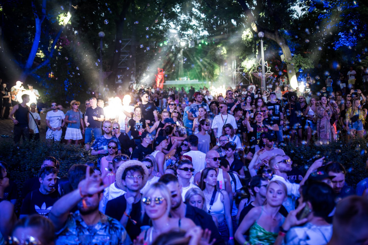 Audioriver to jeden z najważniejszych polskich festiwali muzycznych. W tym roku odbędzie się 15. edycja wydarzenia. Od 29 do 31 lipca w Płocku zagra aż 11 scen, na których wystąpi łącznie ponad 120 artystów