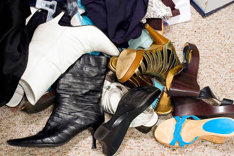 Siedemnaście procent ankietowanych Brytyjczyków stwierdziło, że ich partnerki mają zbyt dużo par butów.