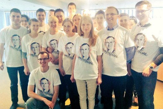 Członkowie kilku organizacji młodzieżowych udzielili oficjalnego wsparcia Andrzejowi Dudzie.