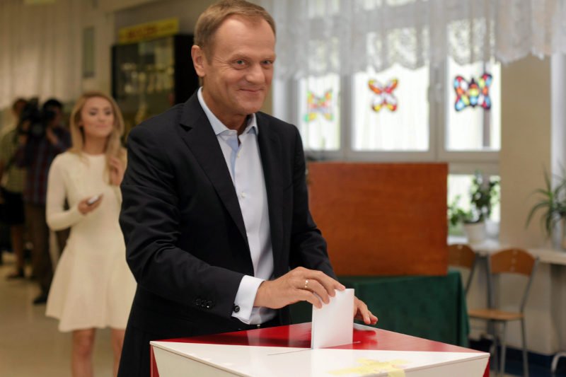 Premier Donald Tusk nie wyklucza wcześniejszych wyborów po skandalu z aferą taśmową