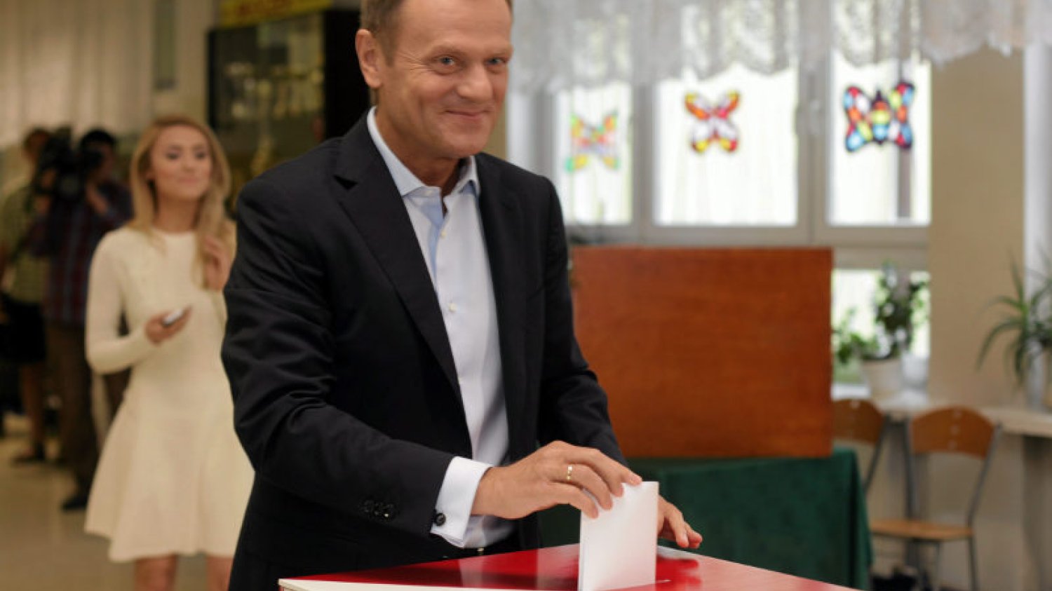 Premier Donald Tusk nie wyklucza wcześniejszych wyborów po skandalu z aferą taśmową
