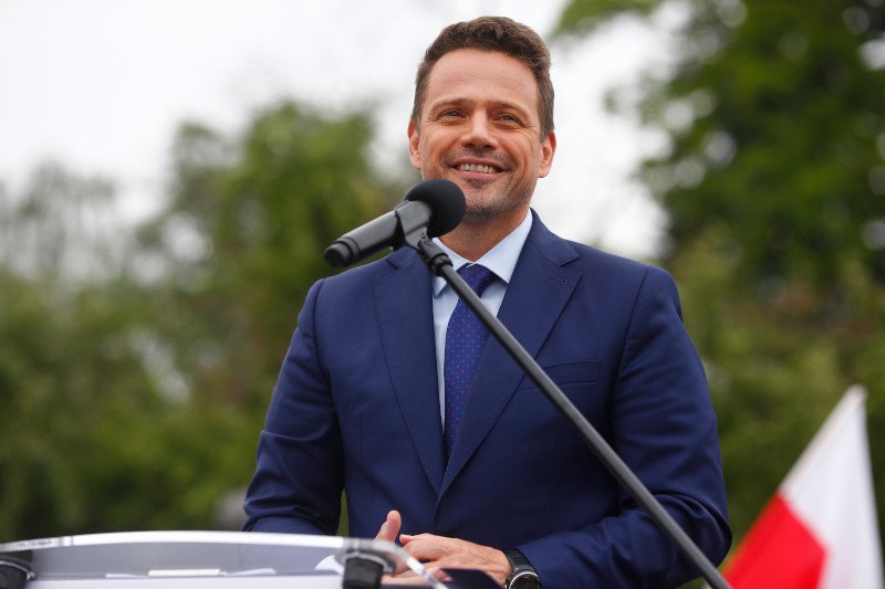 Rafał Trzaskowski zażartował z TVP i zaproponował osobliwy konkurs.