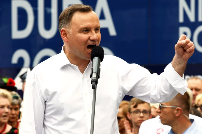 Po słowach Andrzeja Dudy o LGBT, dziennikarz Marcin Dzierżanowski komentuje na Twitterze: "Panie prezydencie, jestem człowiekiem".