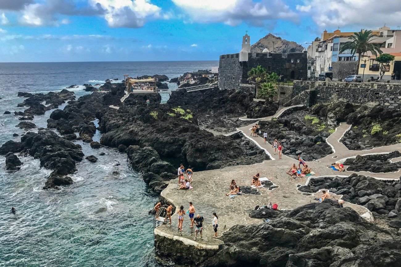 Kalima psuje wakacje w Hiszpanii. Turyści skarżą się na problemy zdrowotne