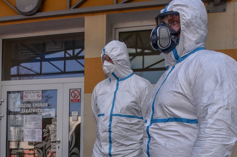 Syn 53-letniego pacjenta trafił do izolatki.