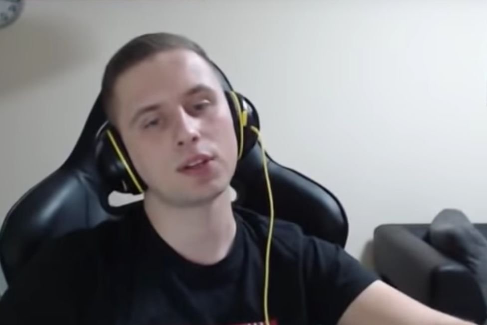 Rafonix odpowie przed sądem za pobicie niepełnosprawnego chłopaka