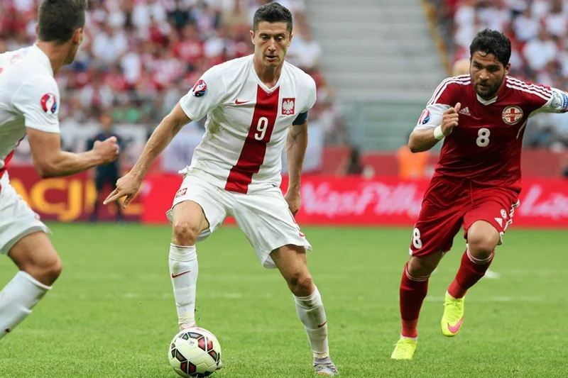 Robert Lewandowski w 2014 roku był 10. najlepiej zarabiającym piłkarzem świata.
