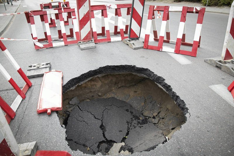 PiS nie chce zauważyć wielkich dziur w swoim projekcie 500 zł na dziecko.