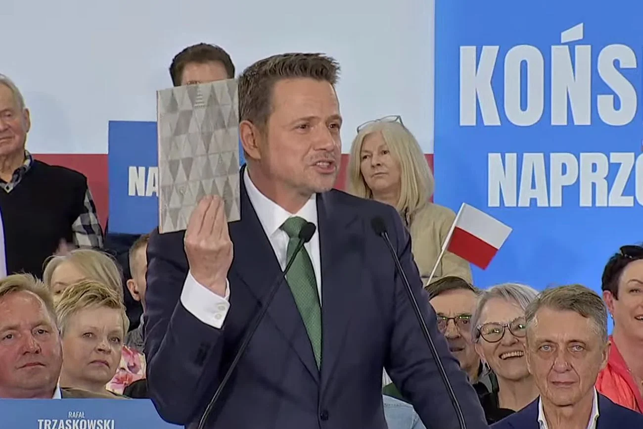 Trzaskowski nagle wyciągnął kafelek. "Zróbmy to po trumpowsku"