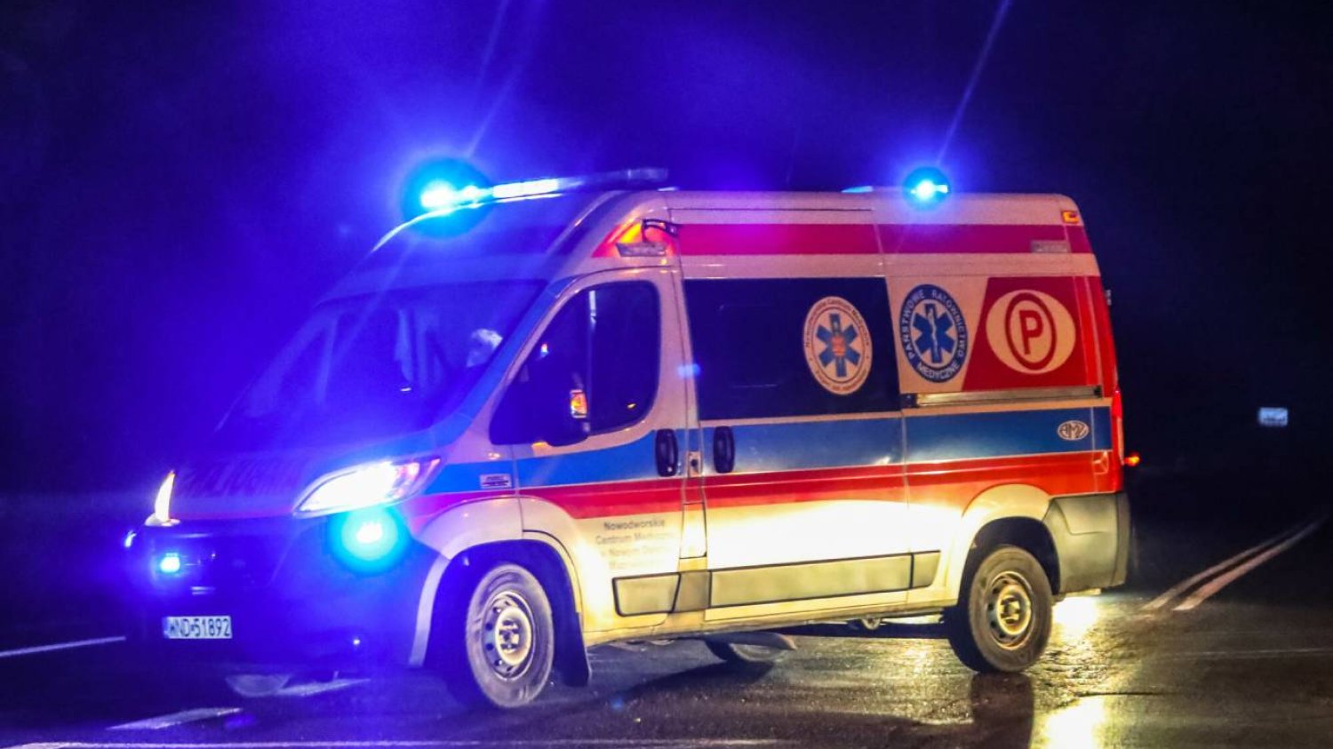 12-latka w Jaworznie wpadła pod samochód przechodząc na czerwonym świetle