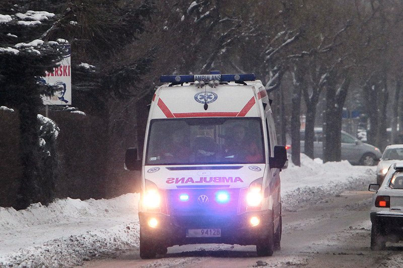 W Trąbkach Wielkich pod Gdańskiem kierowca tira przejechał na czerwonym świetle i zabił 8-letnią dziewczynkę.