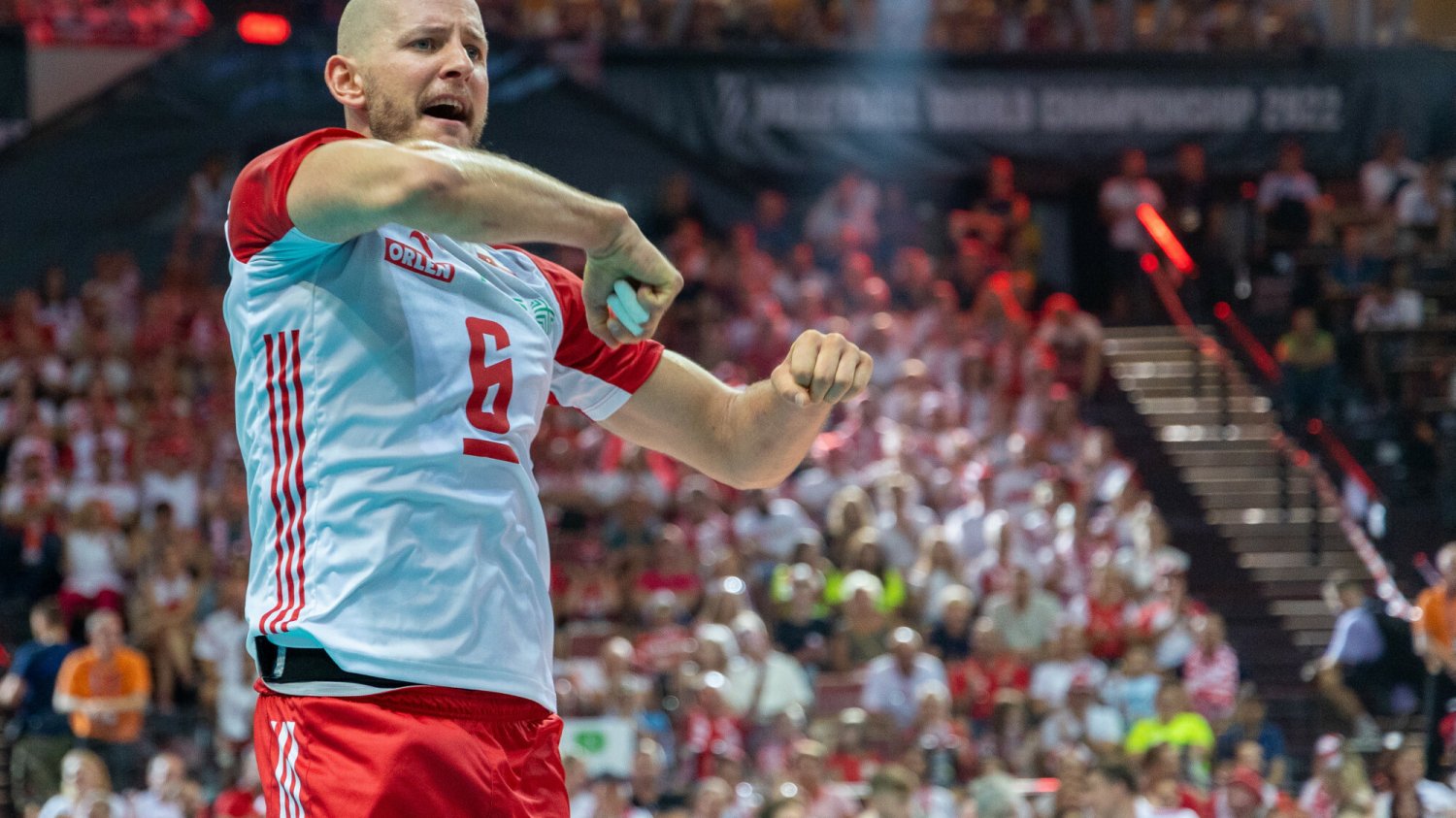 Piękny gest siatkarzy. Zaśpiewali razem "Sto lat!", Bartosz Kurek aż się zarumienił