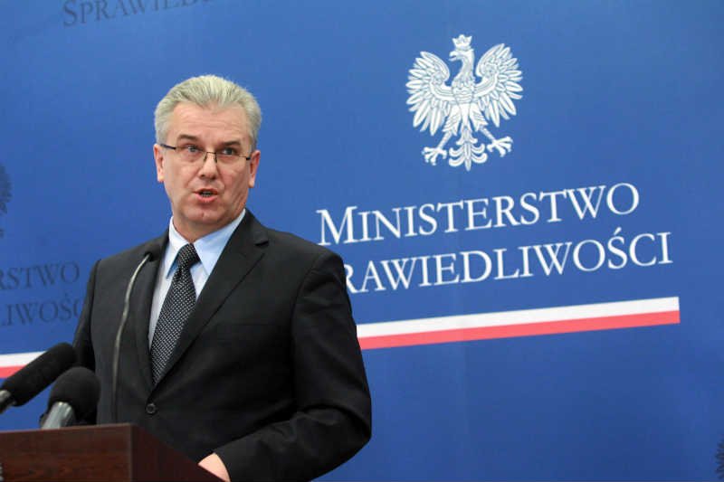 Cezary Grabarczyk przestaje być ministrem sprawiedliwości. Ewa Kopacz przyjęła jego dymisję.