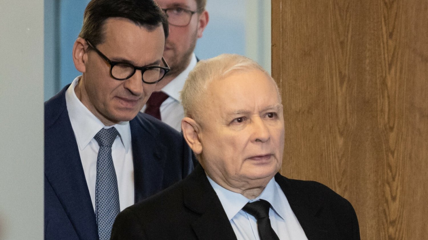 Kryzys w PiS ws. połączenia z partią Ziobry. Ujawniono kulisy.