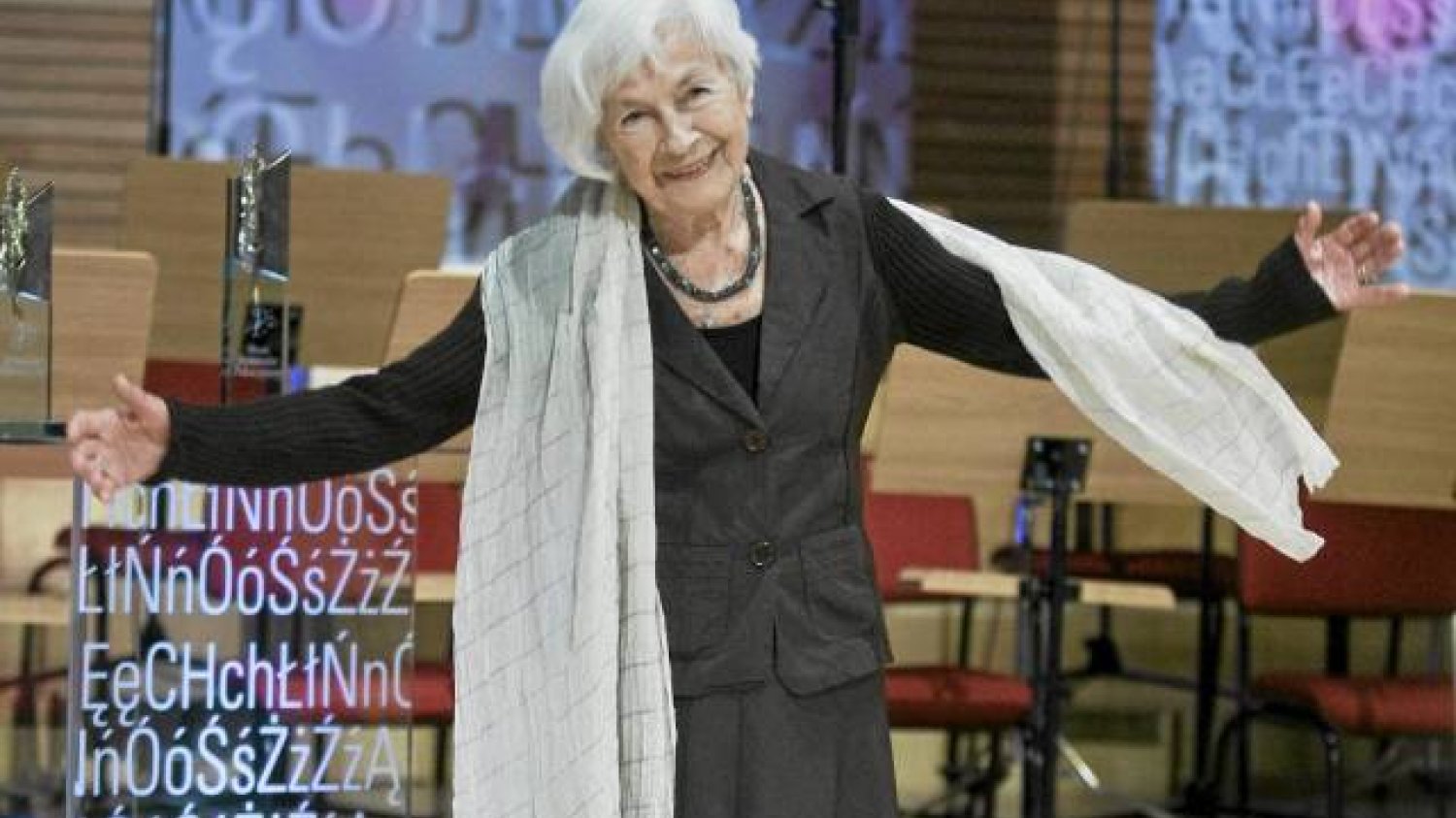 Danuta Szaflarska 6 lutego 2017 roku skończyła 102 lata.
