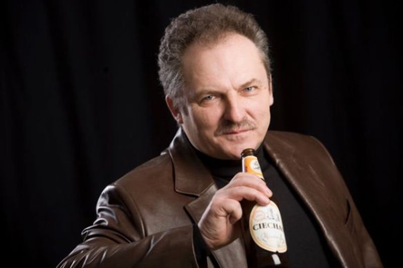 Marek Jakubiak to właściciel Browarów Regionalnych – część osób kojarzy go z poglądami bliskimi Ruchowi Narodowemu